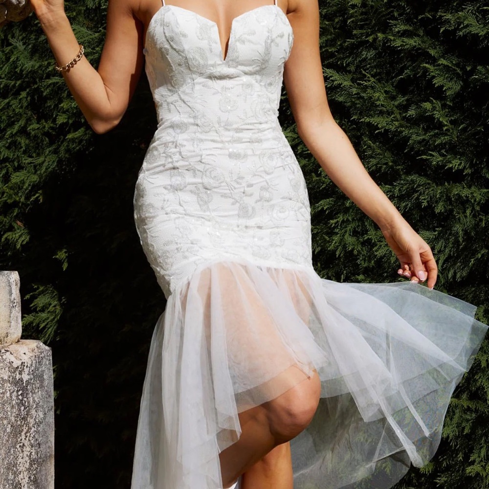 Selfie Leslie Dreamt Sequin Dress White
